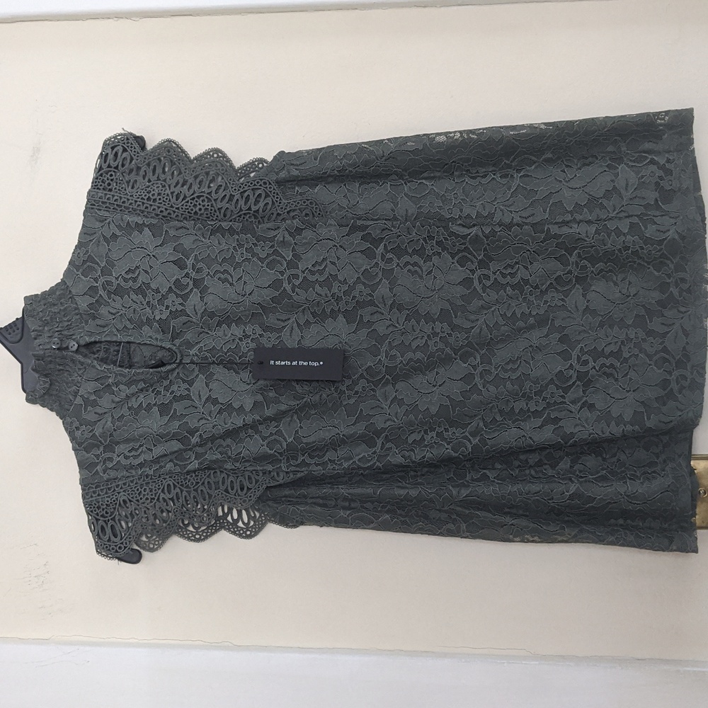 NWTs Cable & Guage Lace Top size S/P - Picture 8 of 10